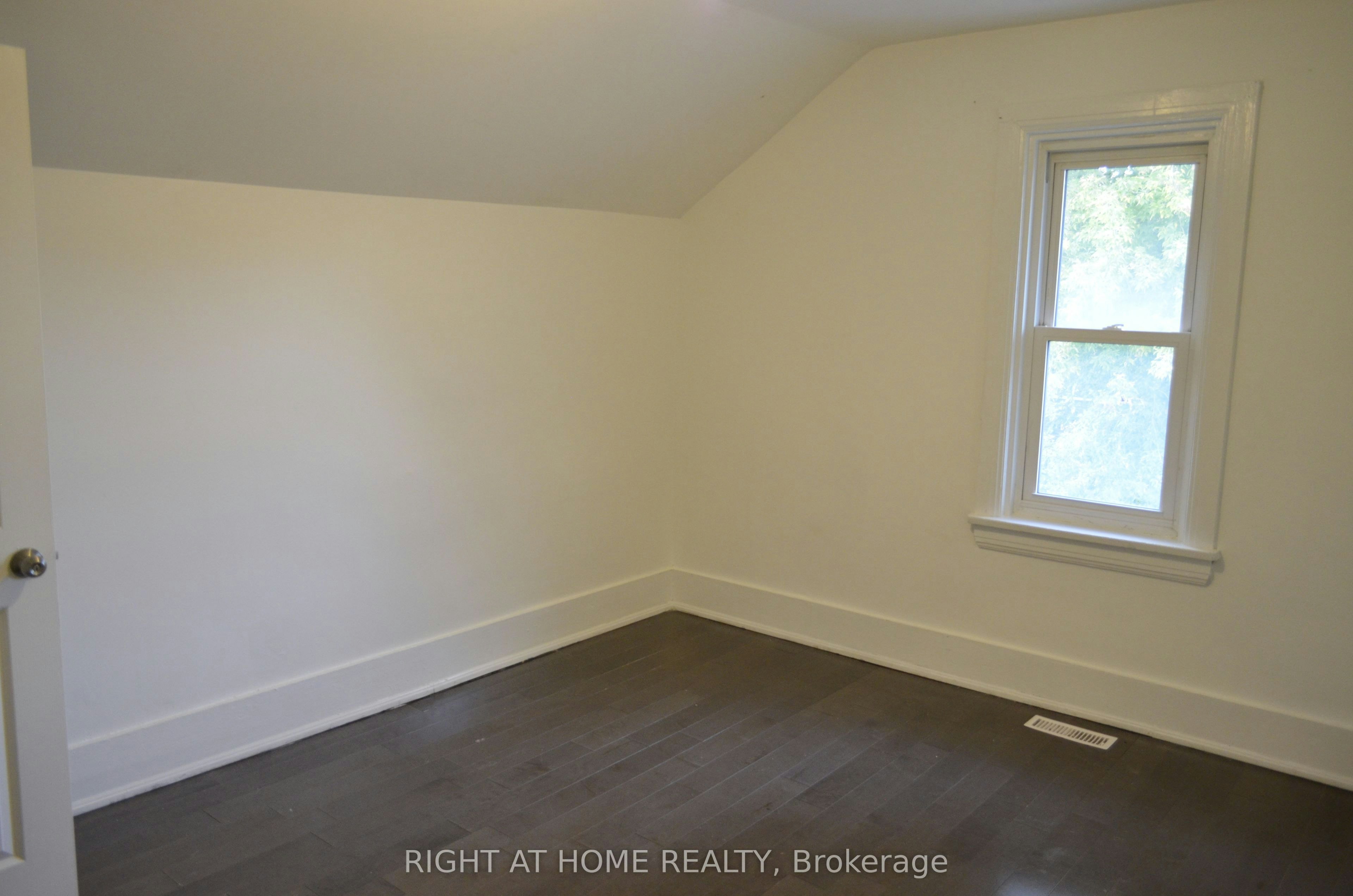 188 Adelaide Avenue E, Oshawa, ON, L1G 1Z4 - 15