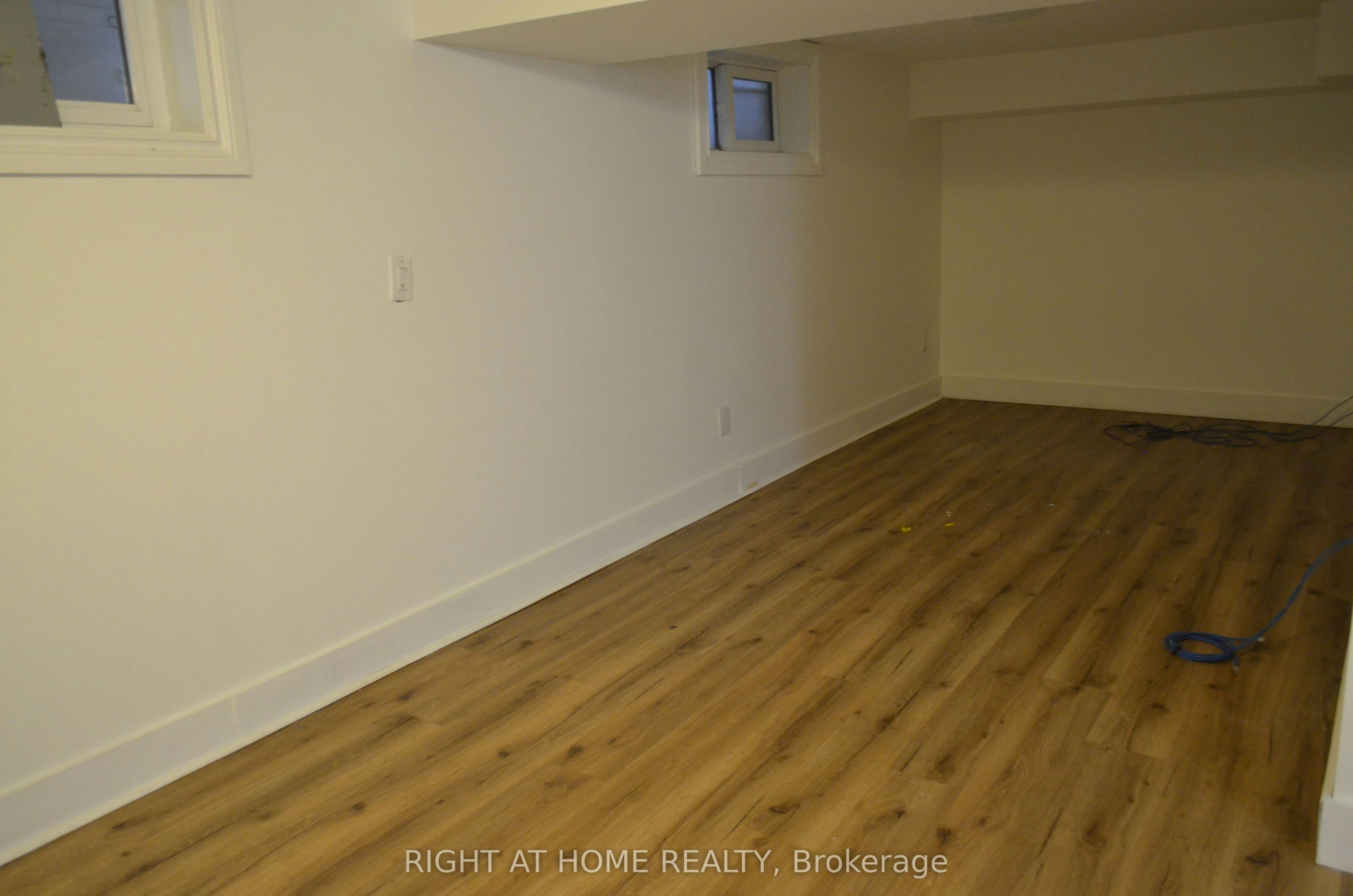 188 Adelaide Avenue E, Oshawa, ON, L1G 1Z4 - 19