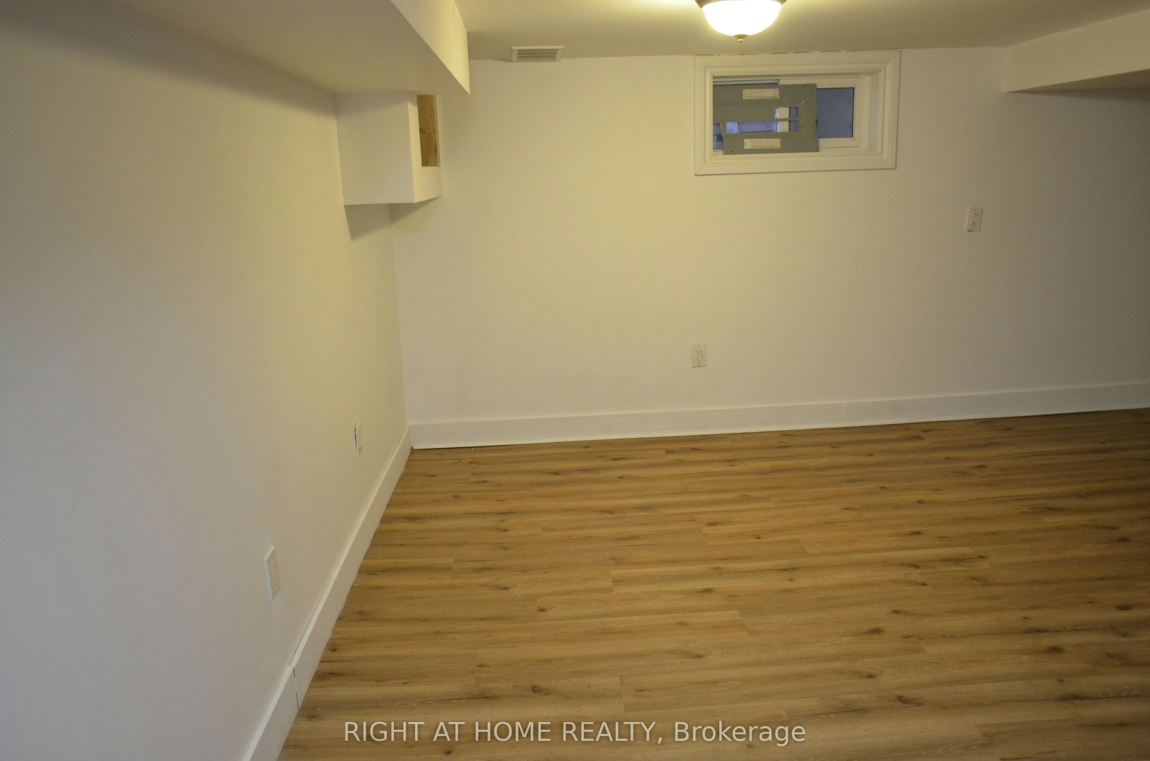188 Adelaide Avenue E, Oshawa, ON, L1G 1Z4 - 18