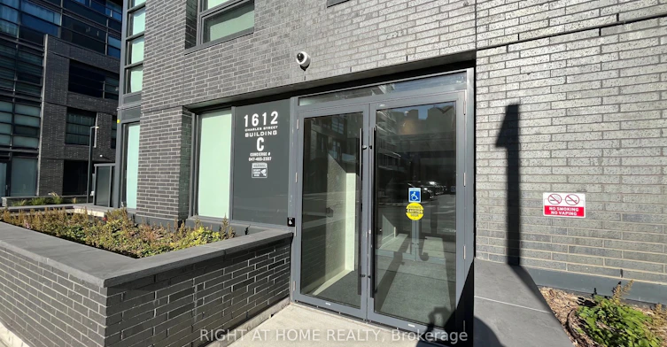 425-1612 Charles Street, Whitby, ON, L1N 1B9 - 3