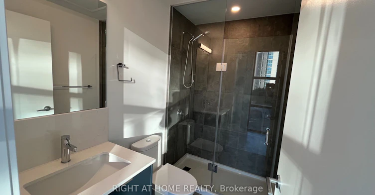 425-1612 Charles Street, Whitby, ON, L1N 1B9 - 14