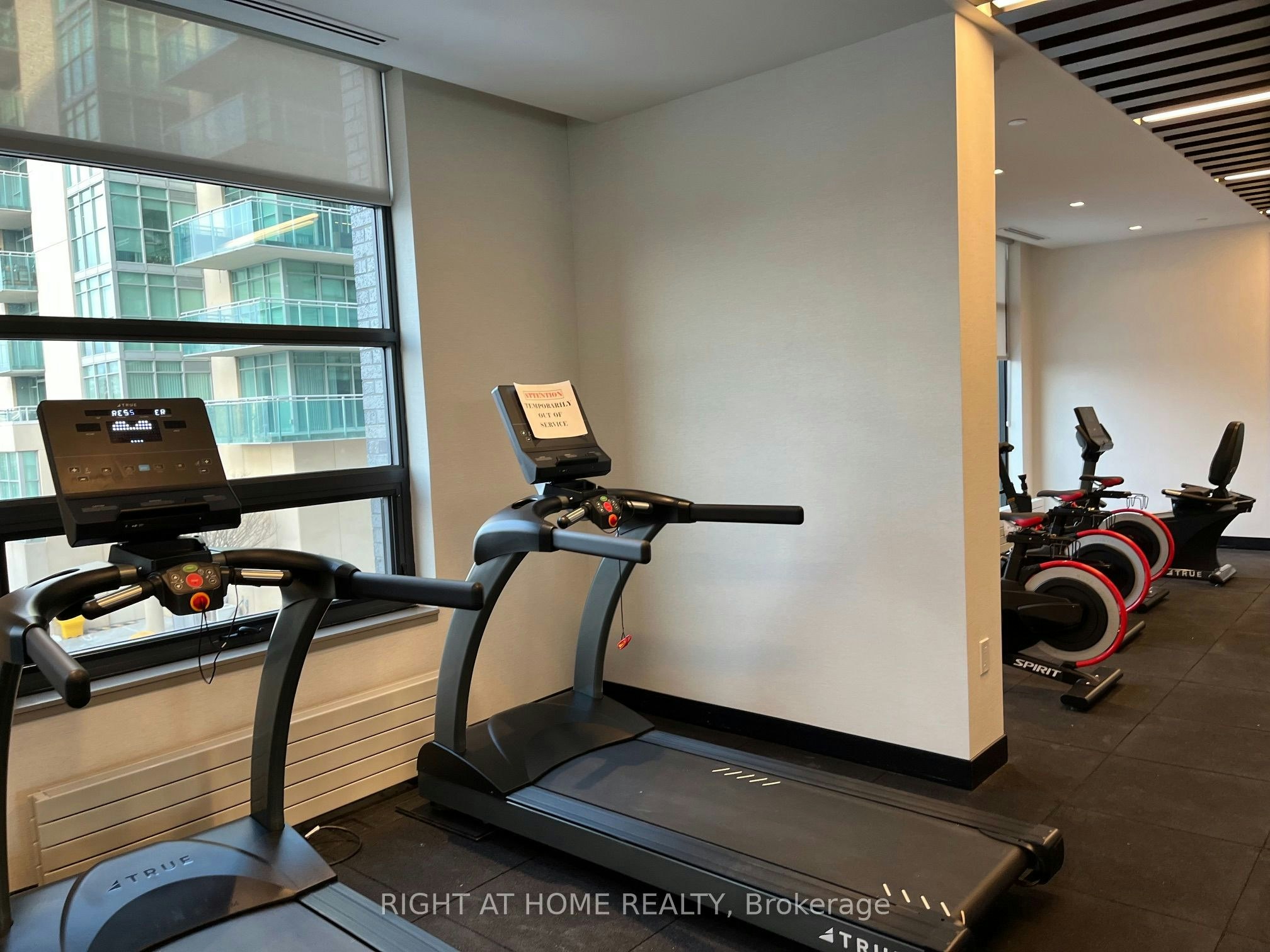 425-1612 Charles Street, Whitby, ON, L1N 1B9 - 24