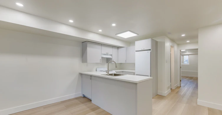 Lower Unit-8 Empire Avenue, Toronto, ON, M4M 2L4 - 5