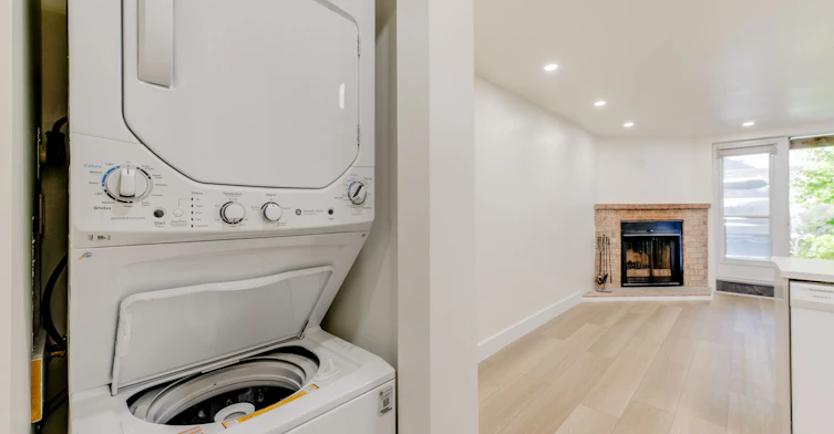 Lower Unit-8 Empire Avenue, Toronto, ON, M4M 2L4 - 12