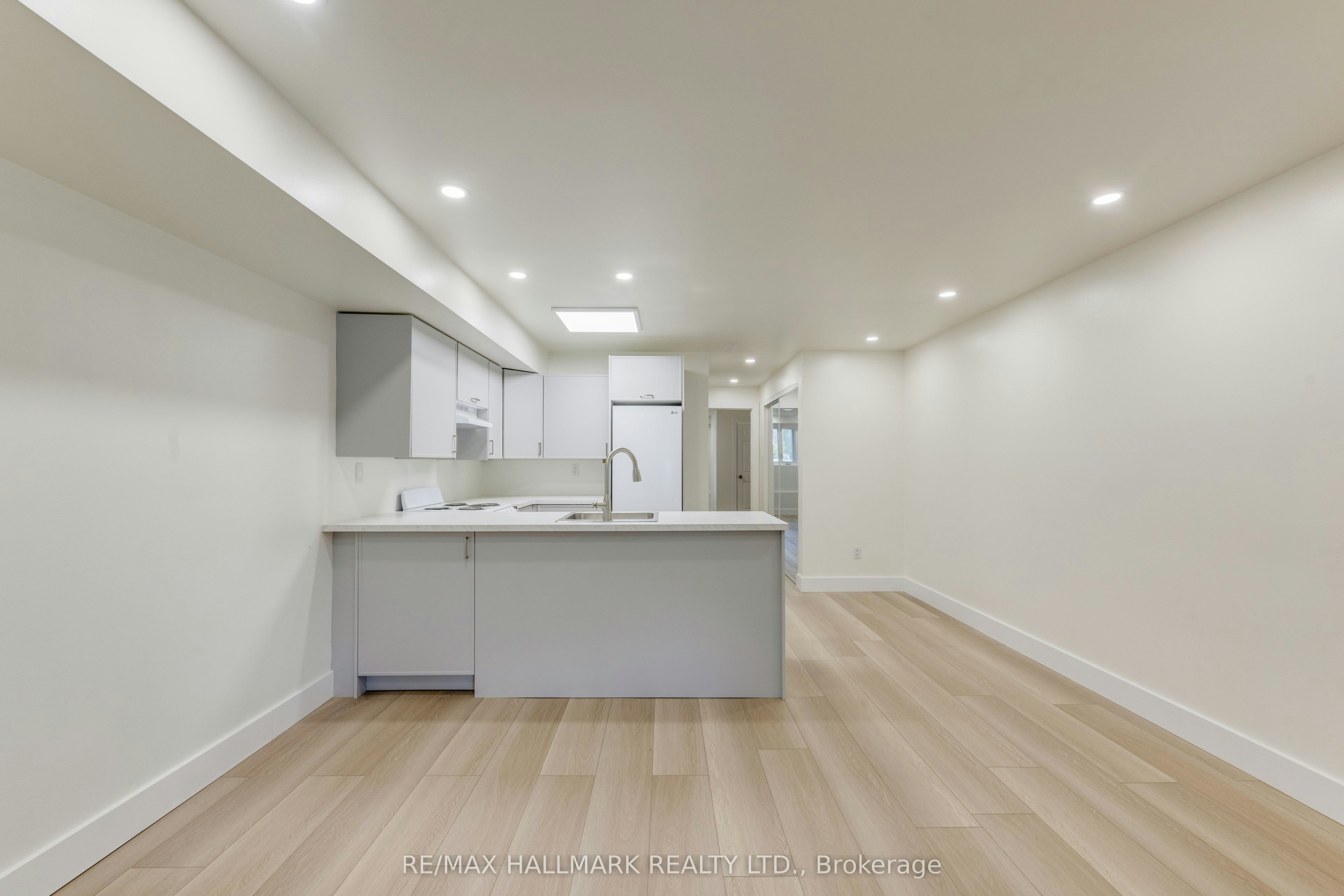 Lower Unit-8 Empire Avenue, Toronto, ON, M4M 2L4 - 7