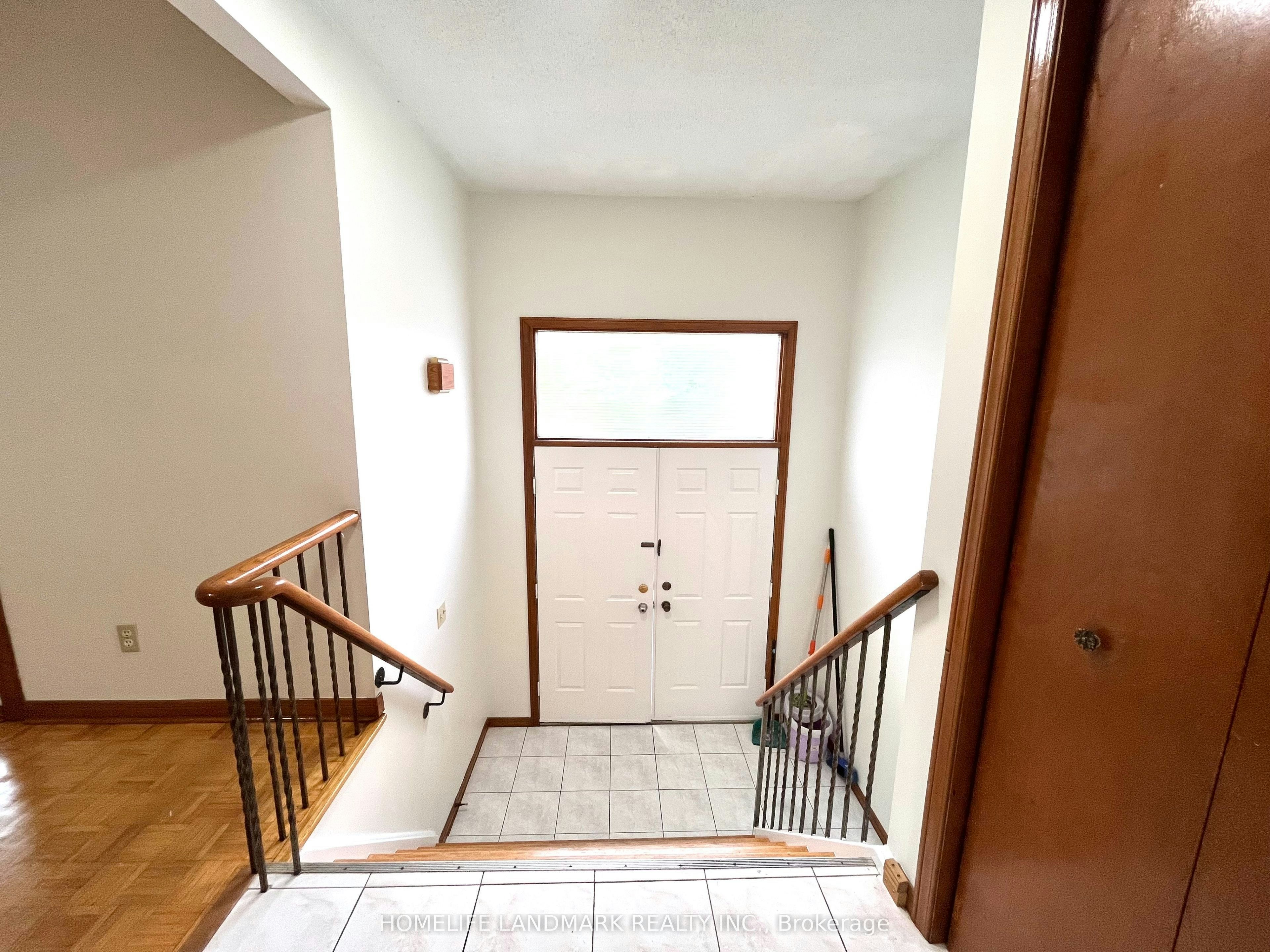 44 Lady Churchill Court, Toronto, ON, M1V 2J6 - 3