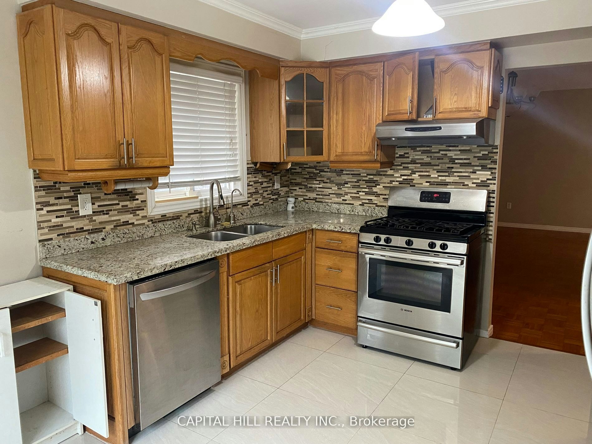 Main Floor-34 Allard Avenue, Ajax, ON, L1Z 1A7 - 7