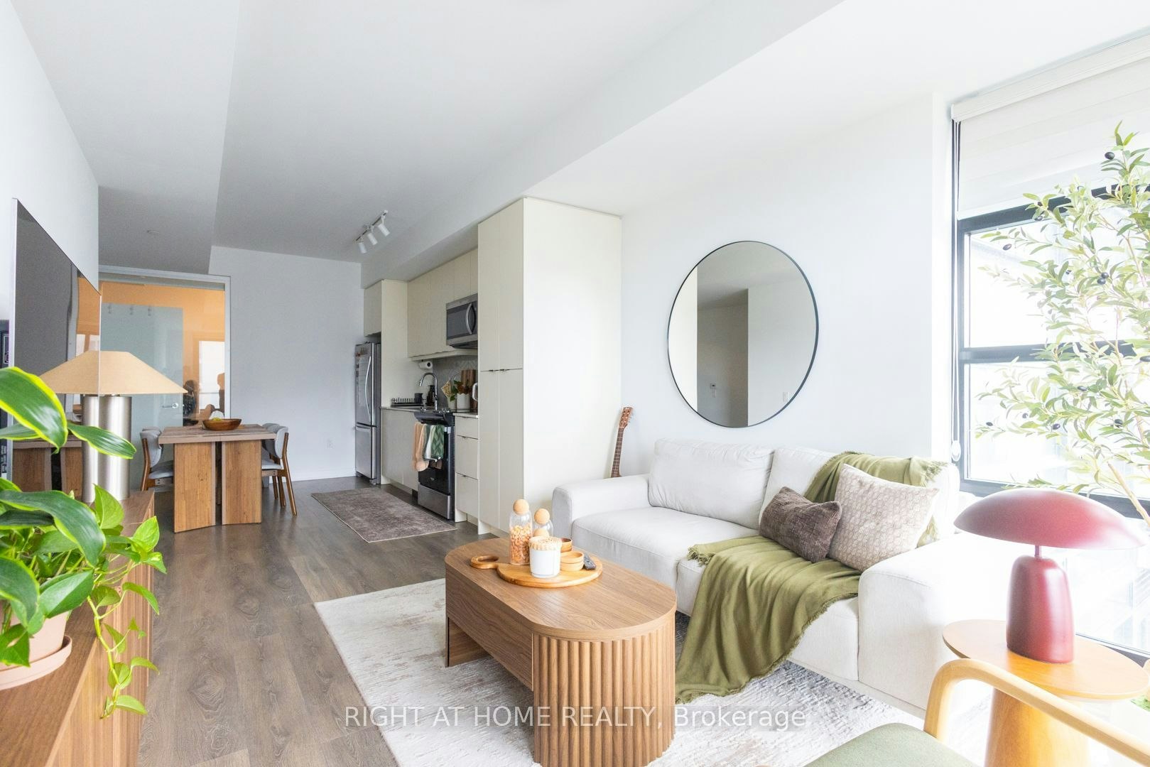 908 A-1606 Charles Street, Whitby, ON, L1N 0P1 - 4