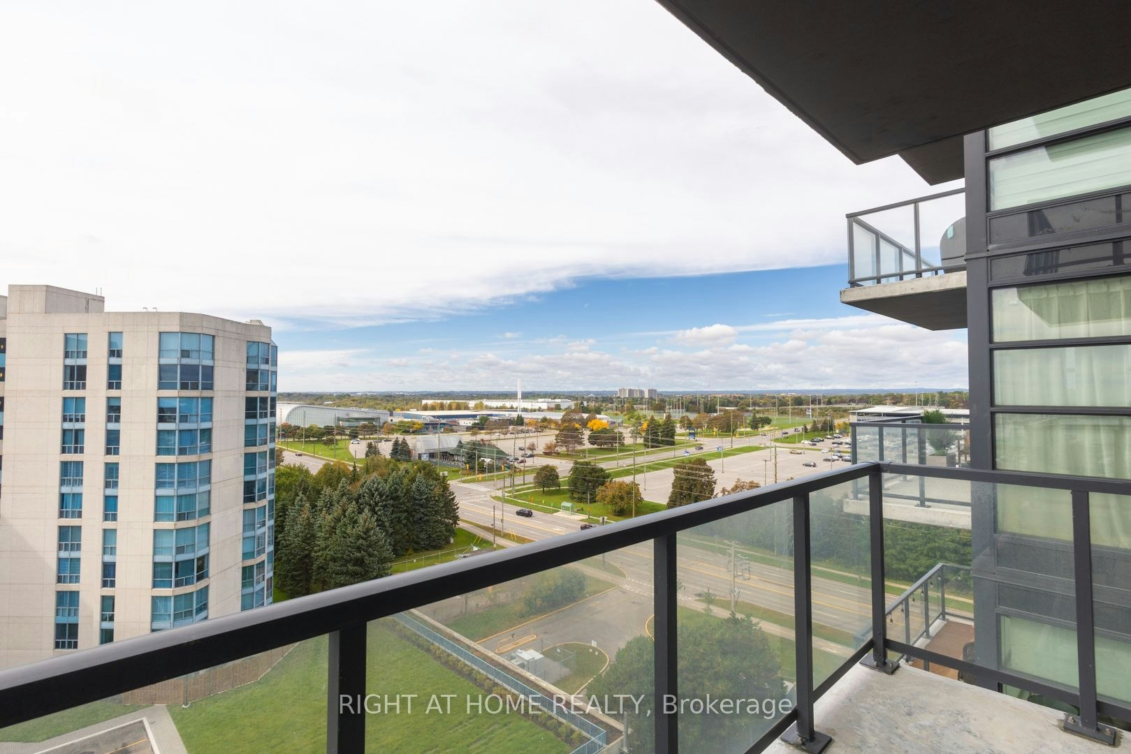 908 A-1606 Charles Street, Whitby, ON, L1N 0P1 - 12
