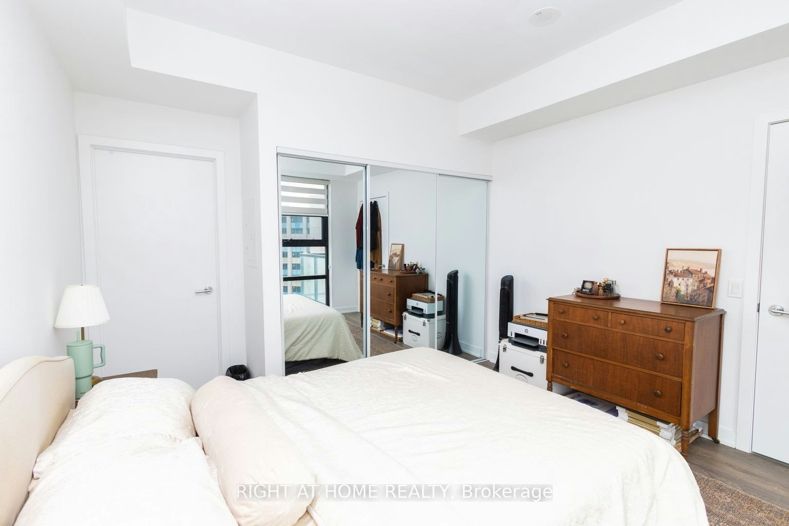 908 A-1606 Charles Street, Whitby, ON, L1N 0P1 - 7