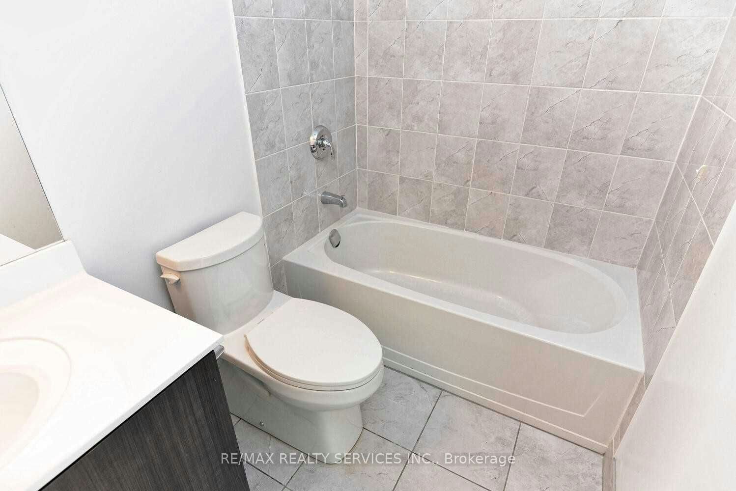GPH03-1215 Bayly Street, Pickering, ON, L1W 1L7 - 24