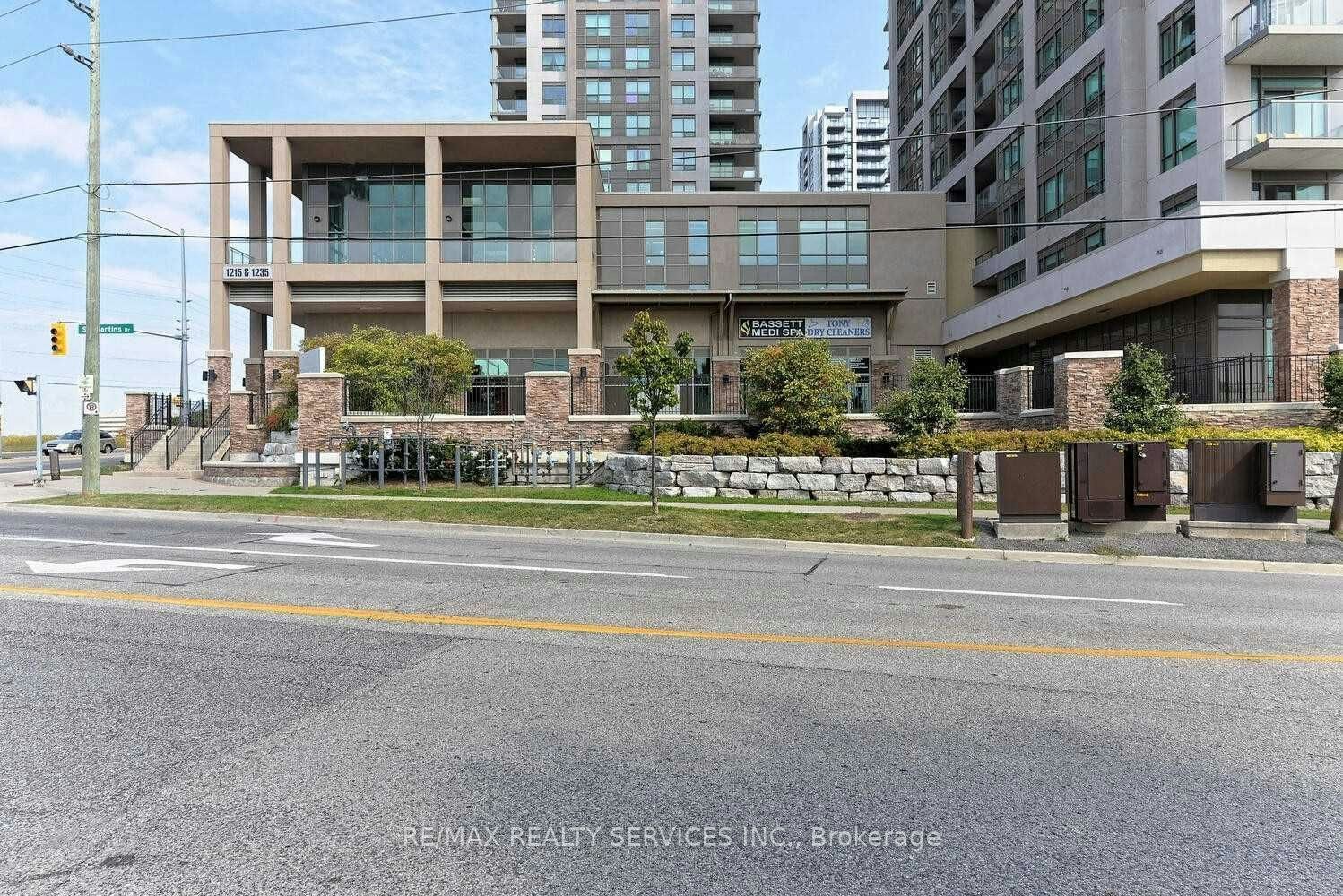GPH03-1215 Bayly Street, Pickering, ON, L1W 1L7