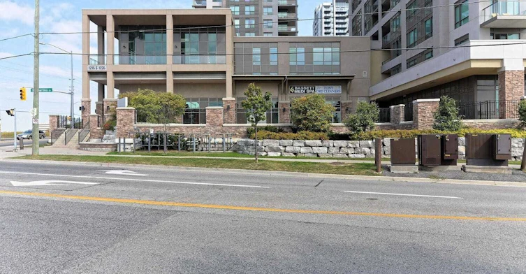 GPH03-1215 Bayly Street, Pickering, ON, L1W 1L7