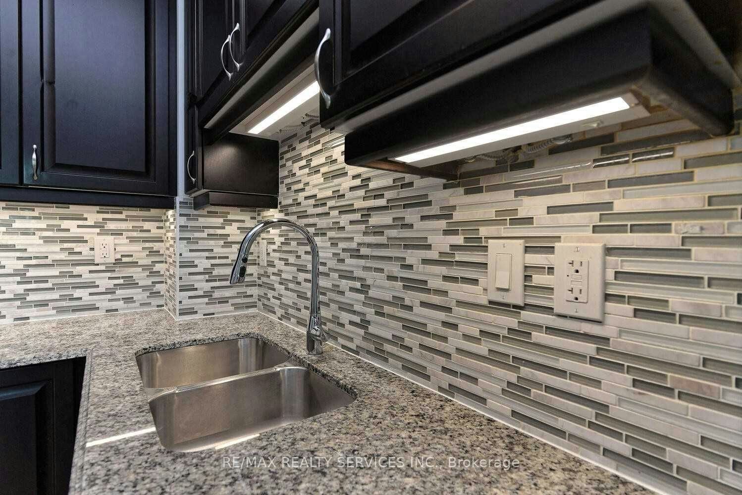 GPH03-1215 Bayly Street, Pickering, ON, L1W 1L7 - 16