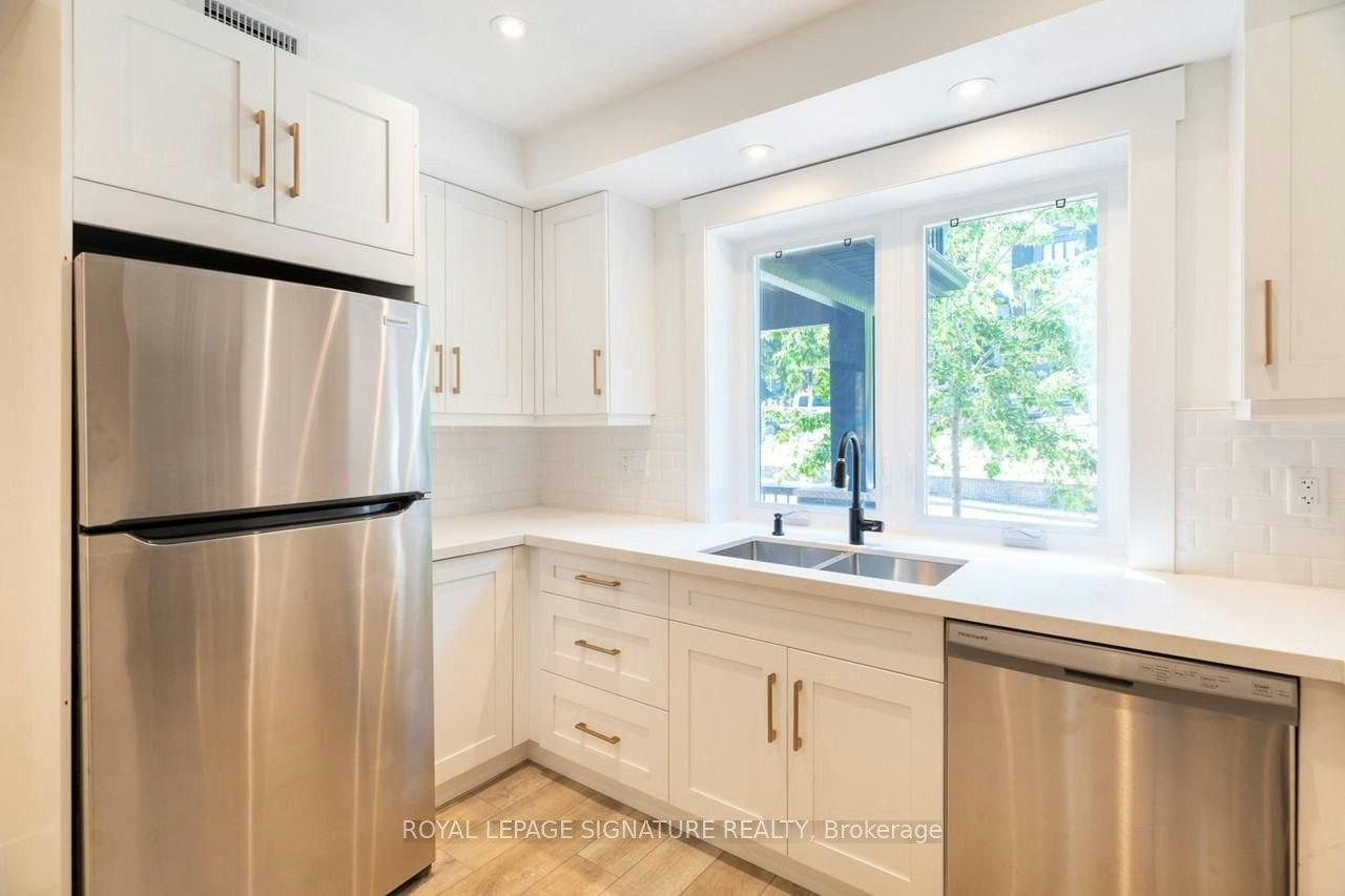Main-129 Kenilworth Avenue, Toronto, ON, M4L 3S7 - 3