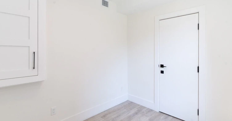 Main-129 Kenilworth Avenue, Toronto, ON, M4L 3S7 - 10