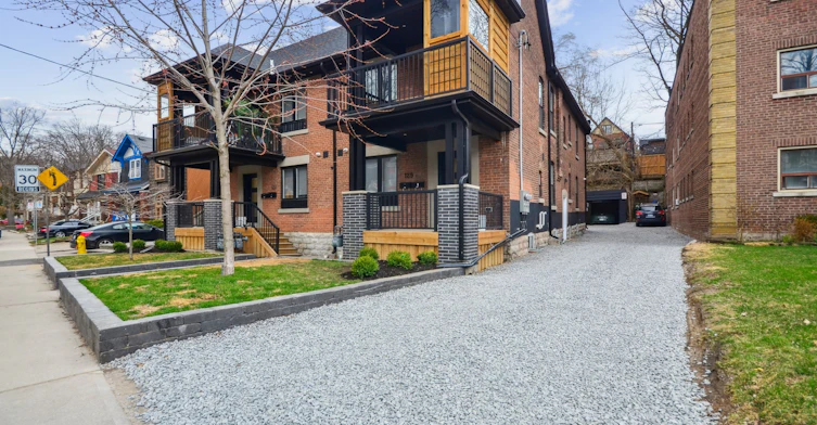 Main-129 Kenilworth Avenue, Toronto, ON, M4L 3S7
