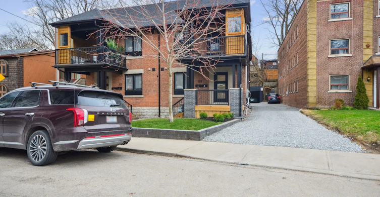Main-129 Kenilworth Avenue, Toronto, ON, M4L 3S7 - 13