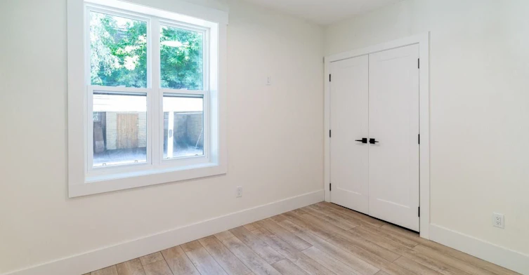 Main-129 Kenilworth Avenue, Toronto, ON, M4L 3S7 - 7