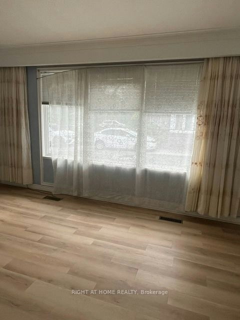 Main-10 Shenley Road, Toronto, ON, M1K 3V6 - 9