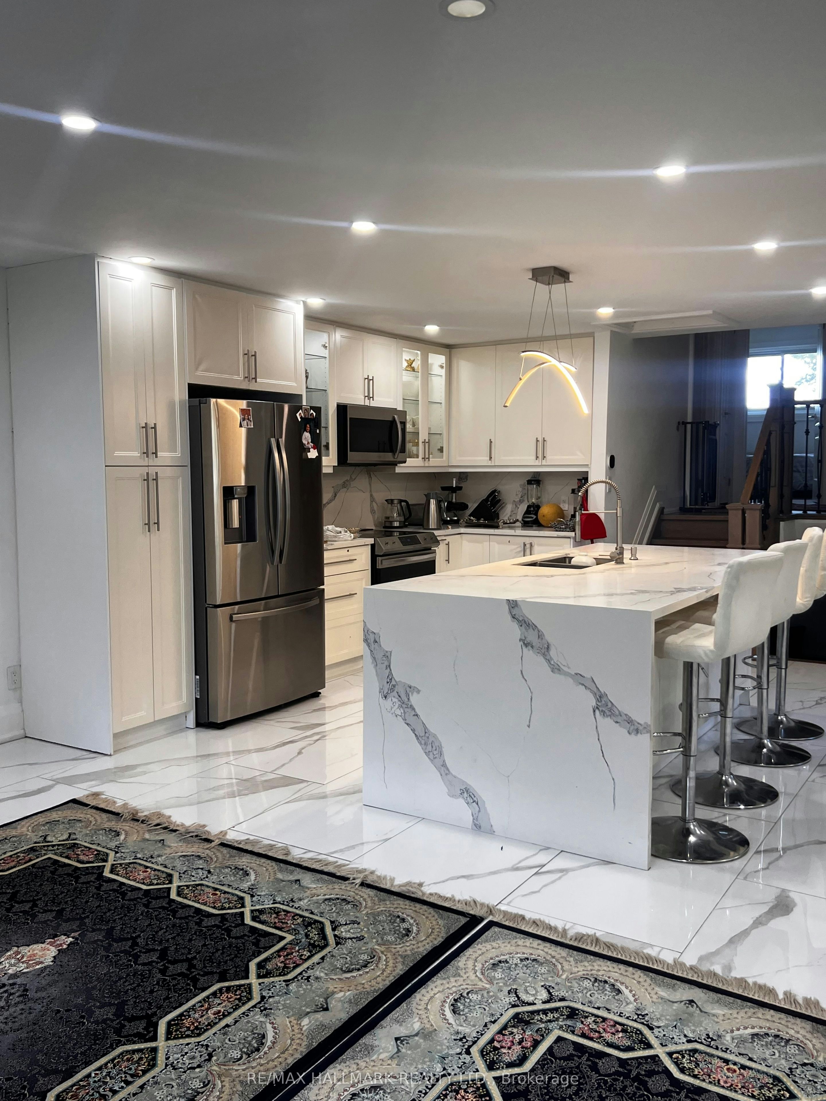 300 Tipperary Street, Oshawa, ON, L1J 6Y1 - 9