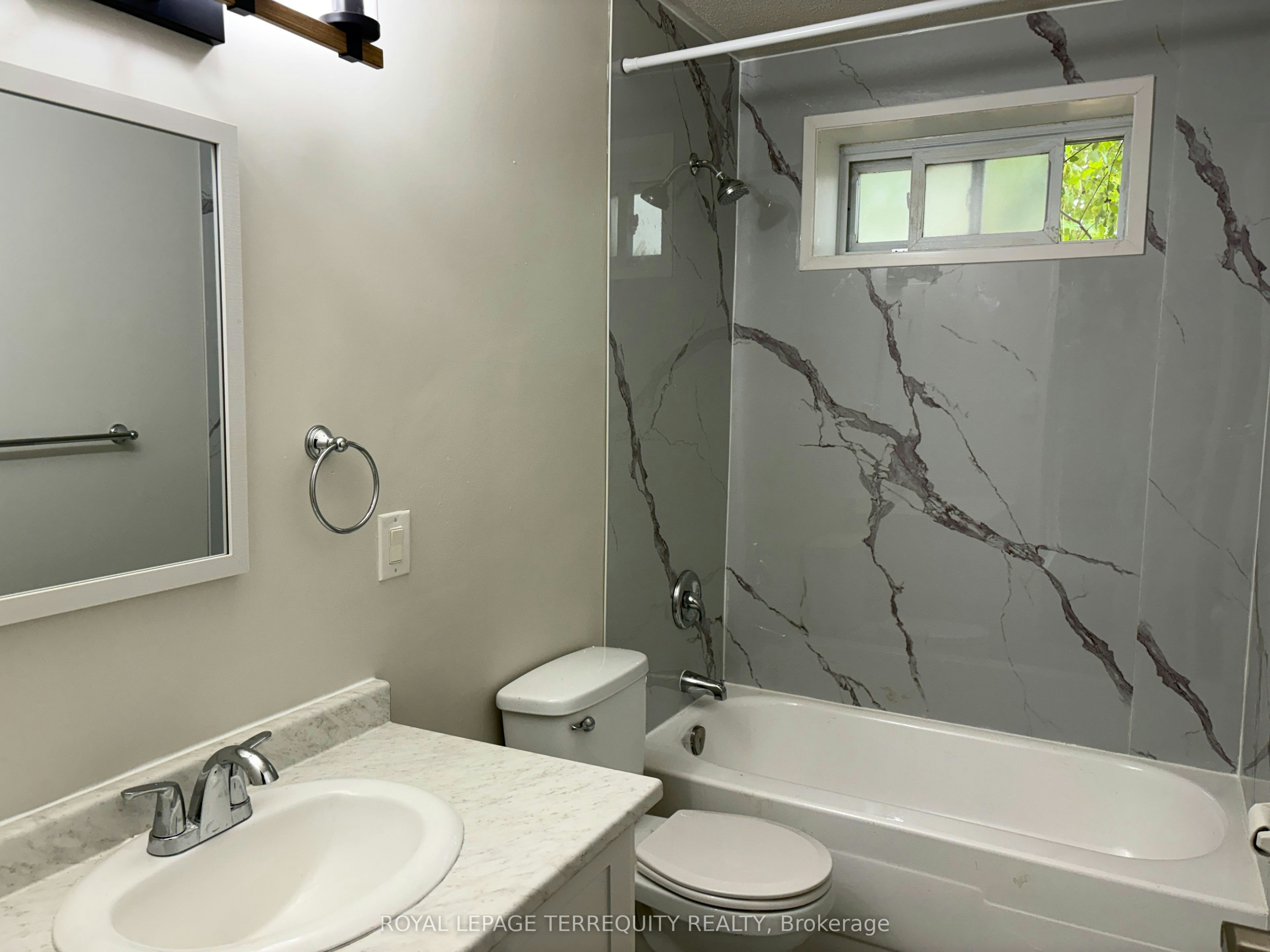 101-200 Park Road N, Oshawa, ON, L1J 4L8 - 11