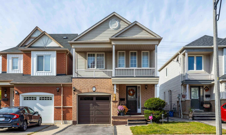 76 Longueuil Place
