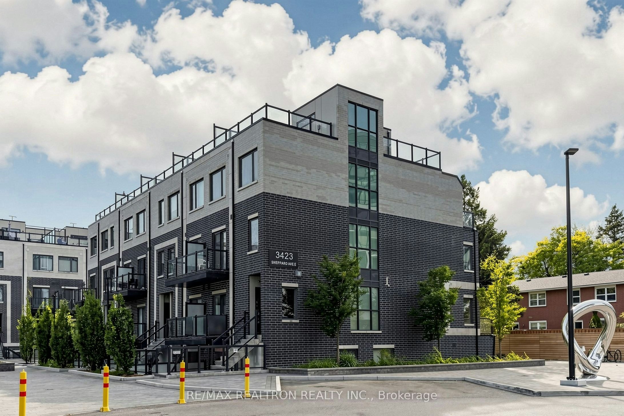 307-3423 Sheppard Avenue E, Toronto, ON, M1T 0C5