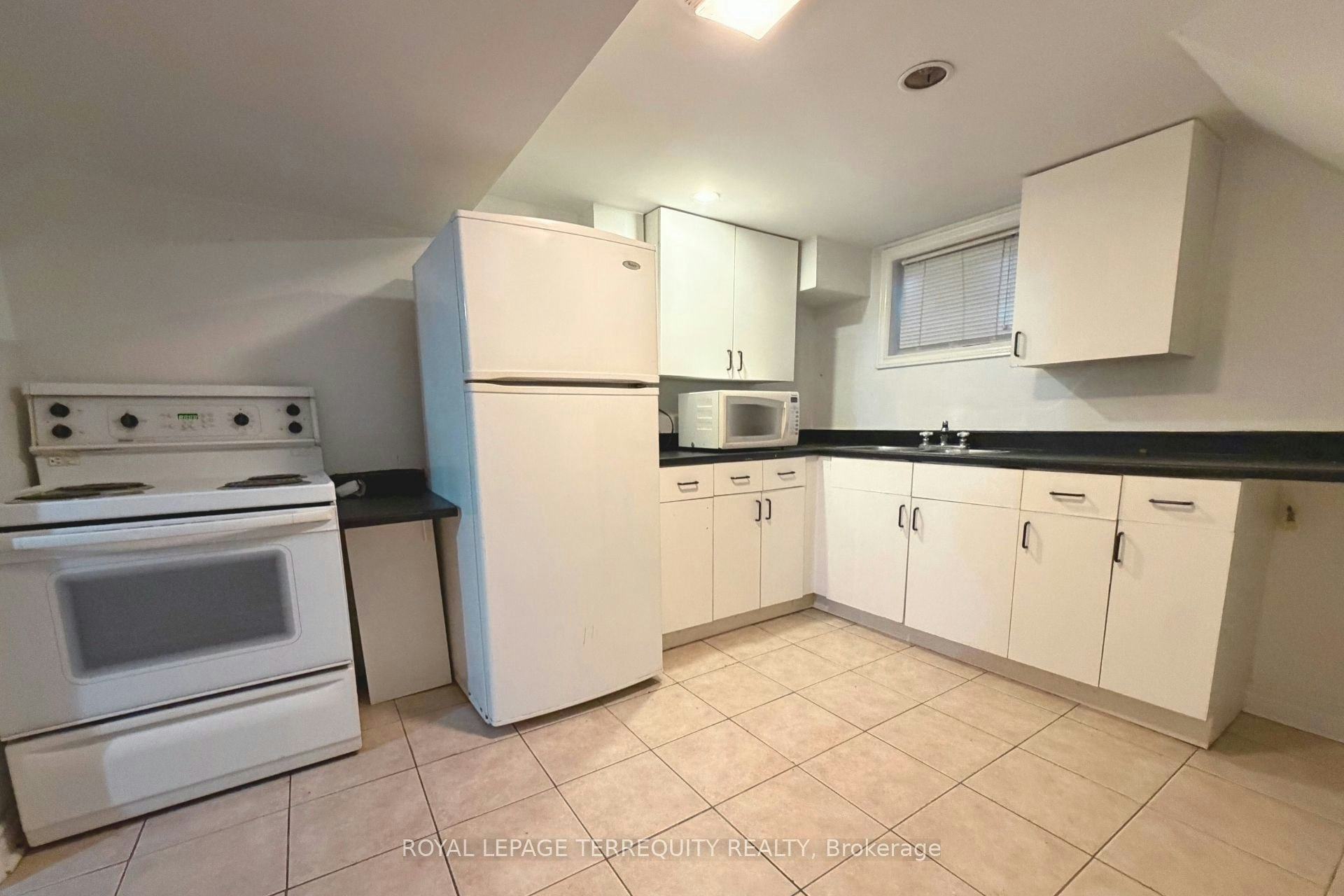 Basement-43 Holland Avenue, Toronto, ON, M4B 2C7 - 2