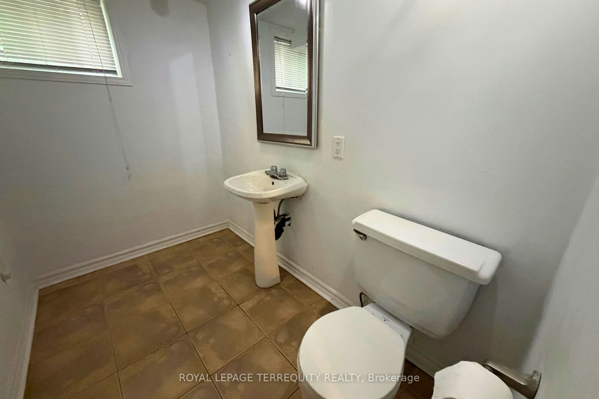 Basement-43 Holland Avenue, Toronto, ON, M4B 2C7 - 5