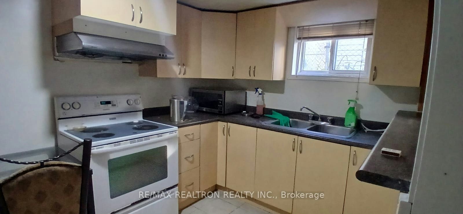 112 Petworth Crescent, Toronto, ON, M1S 3M5 - 4