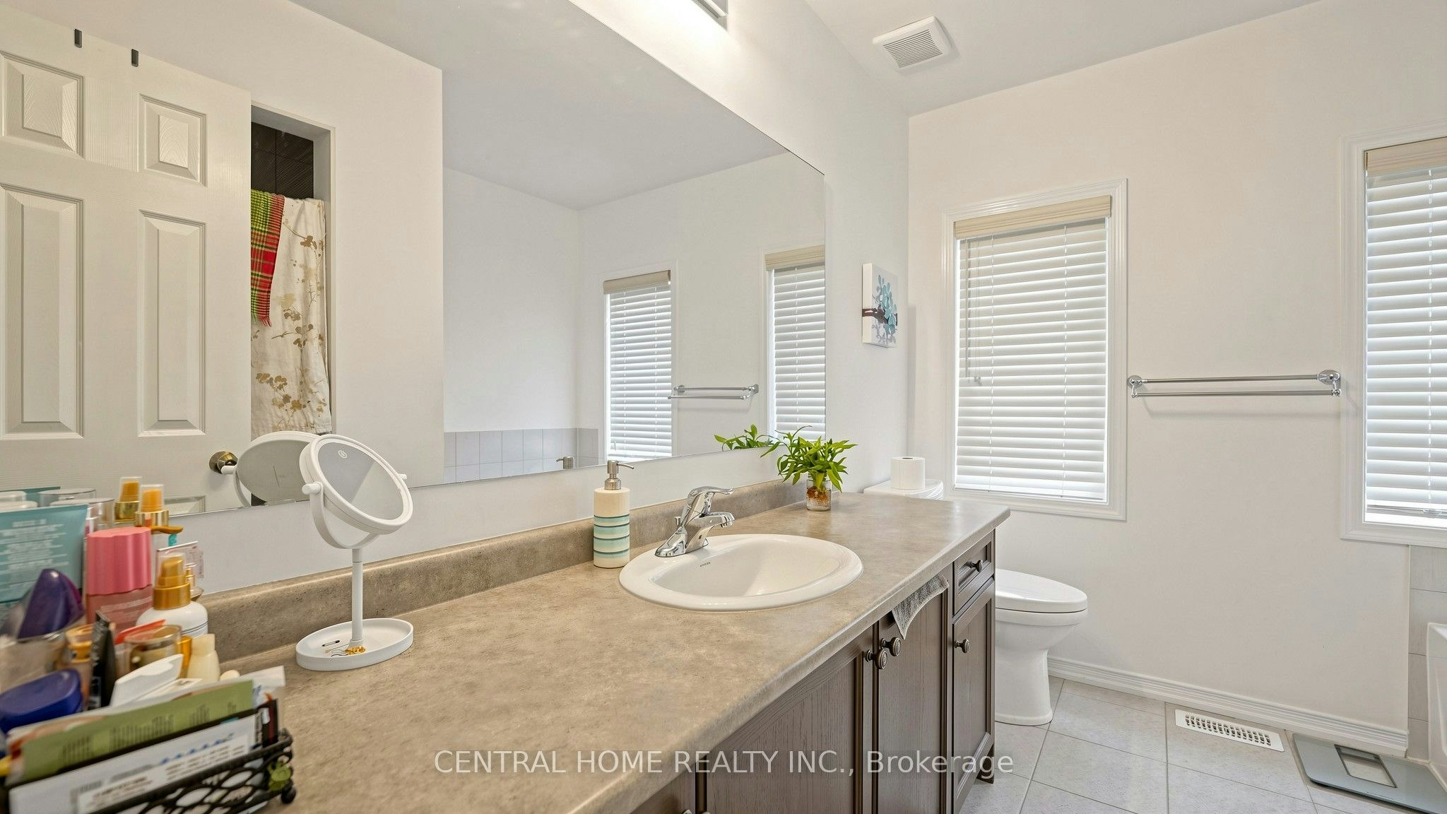 25 Camilleri Road, Ajax, ON, L1Z 0T2 - 24