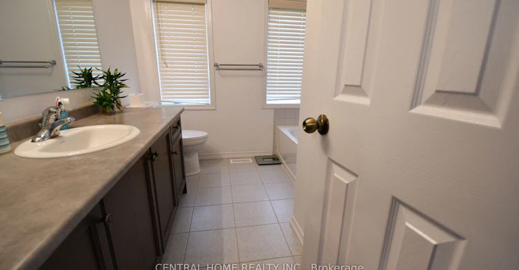 25 Camilleri Road, Ajax, ON, L1Z 0T2 - 25