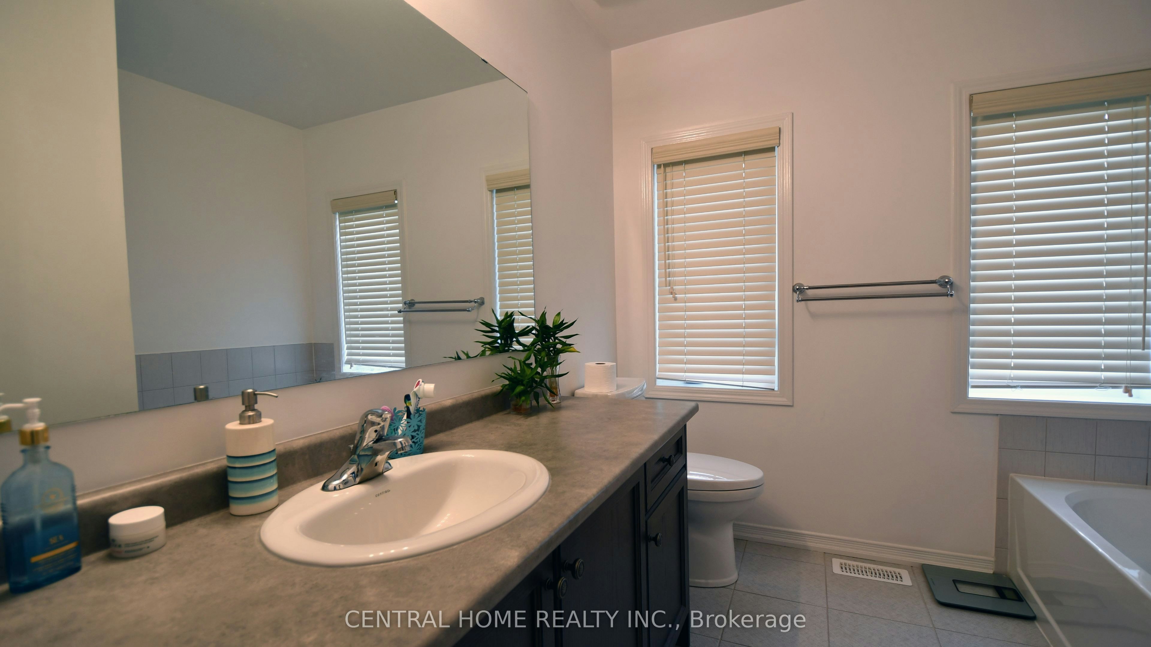 25 Camilleri Road, Ajax, ON, L1Z 0T2 - 26