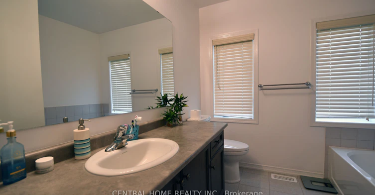 25 Camilleri Road, Ajax, ON, L1Z 0T2 - 26