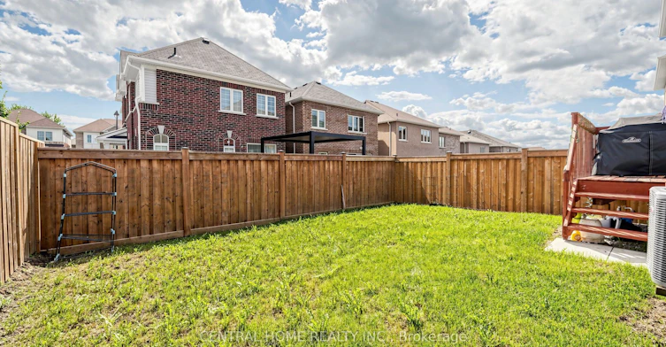 25 Camilleri Road, Ajax, ON, L1Z 0T2 - 36