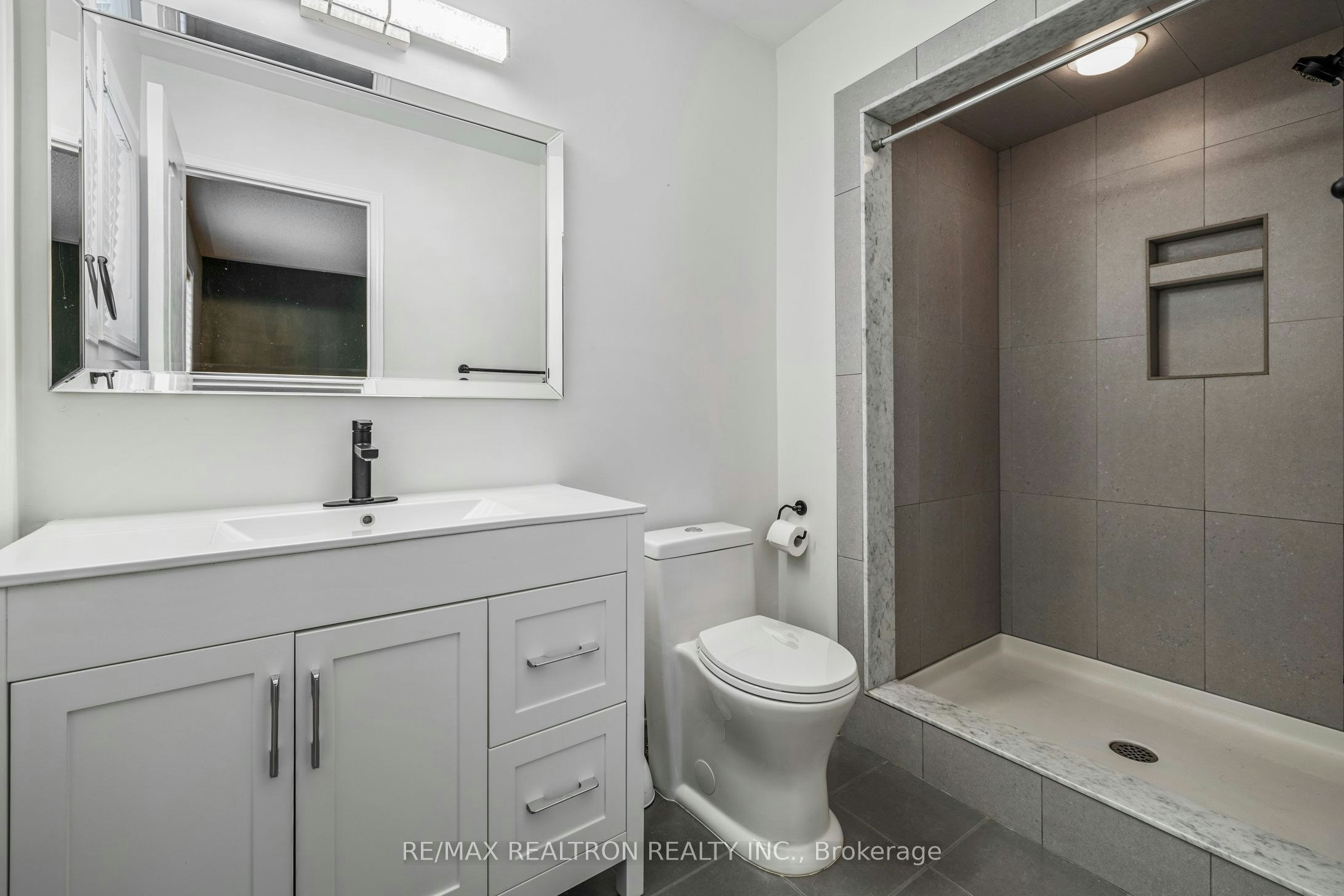 55 Atlantis Drive, Whitby, ON, L1N 0E3 - 14