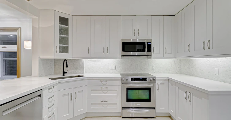 48 Stephenson Avenue, Toronto, ON, M4C 1G1 - 7