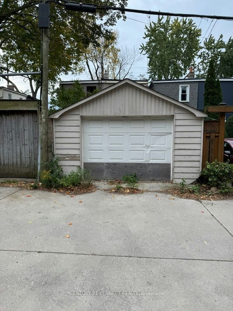 48 Stephenson Avenue, Toronto, ON, M4C 1G1 - 21