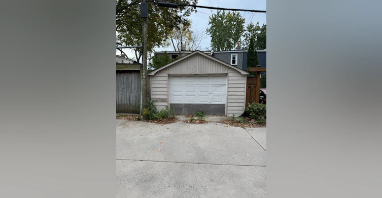 48 Stephenson Avenue, Toronto, ON, M4C 1G1 - 21