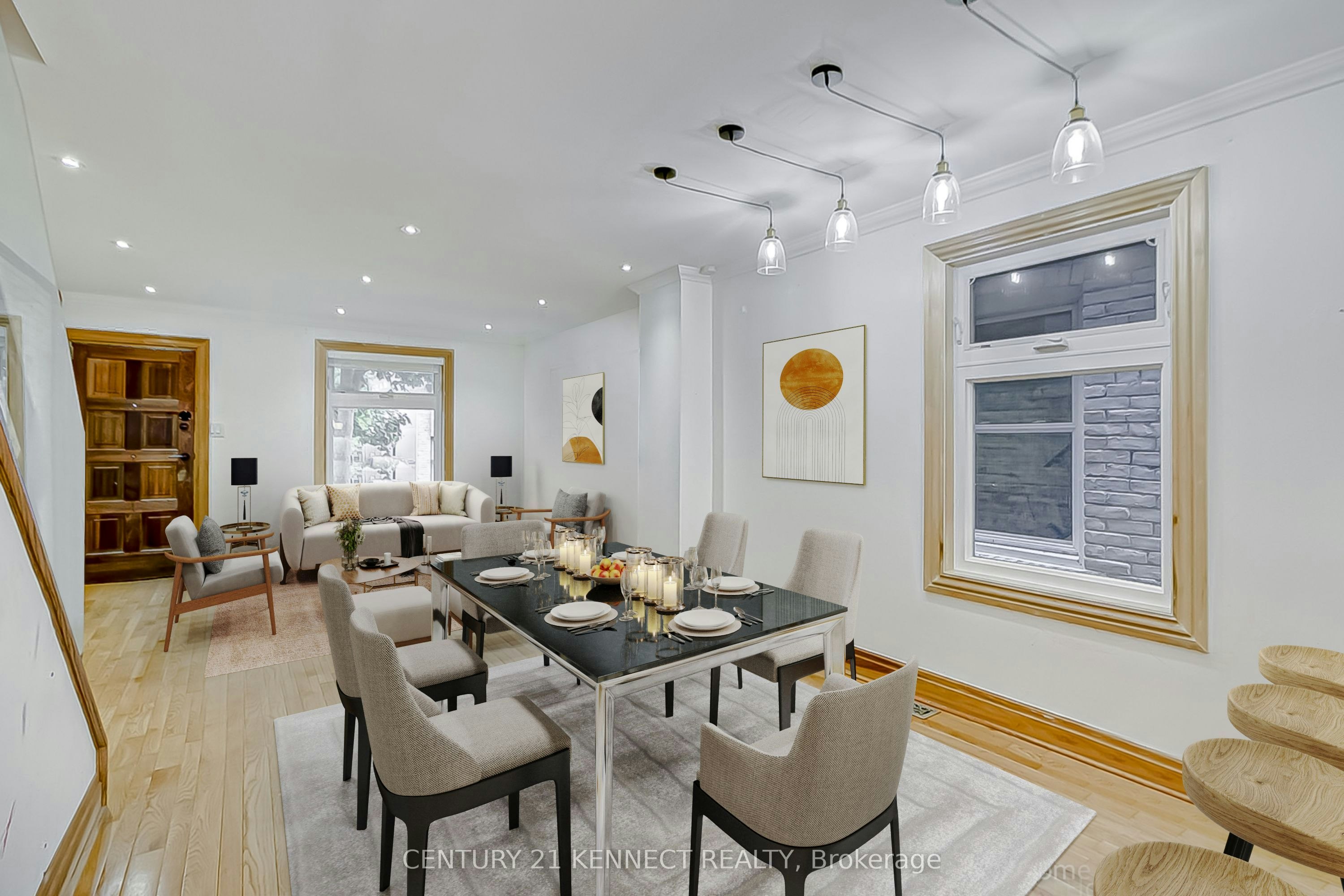 48 Stephenson Avenue, Toronto, ON, M4C 1G1