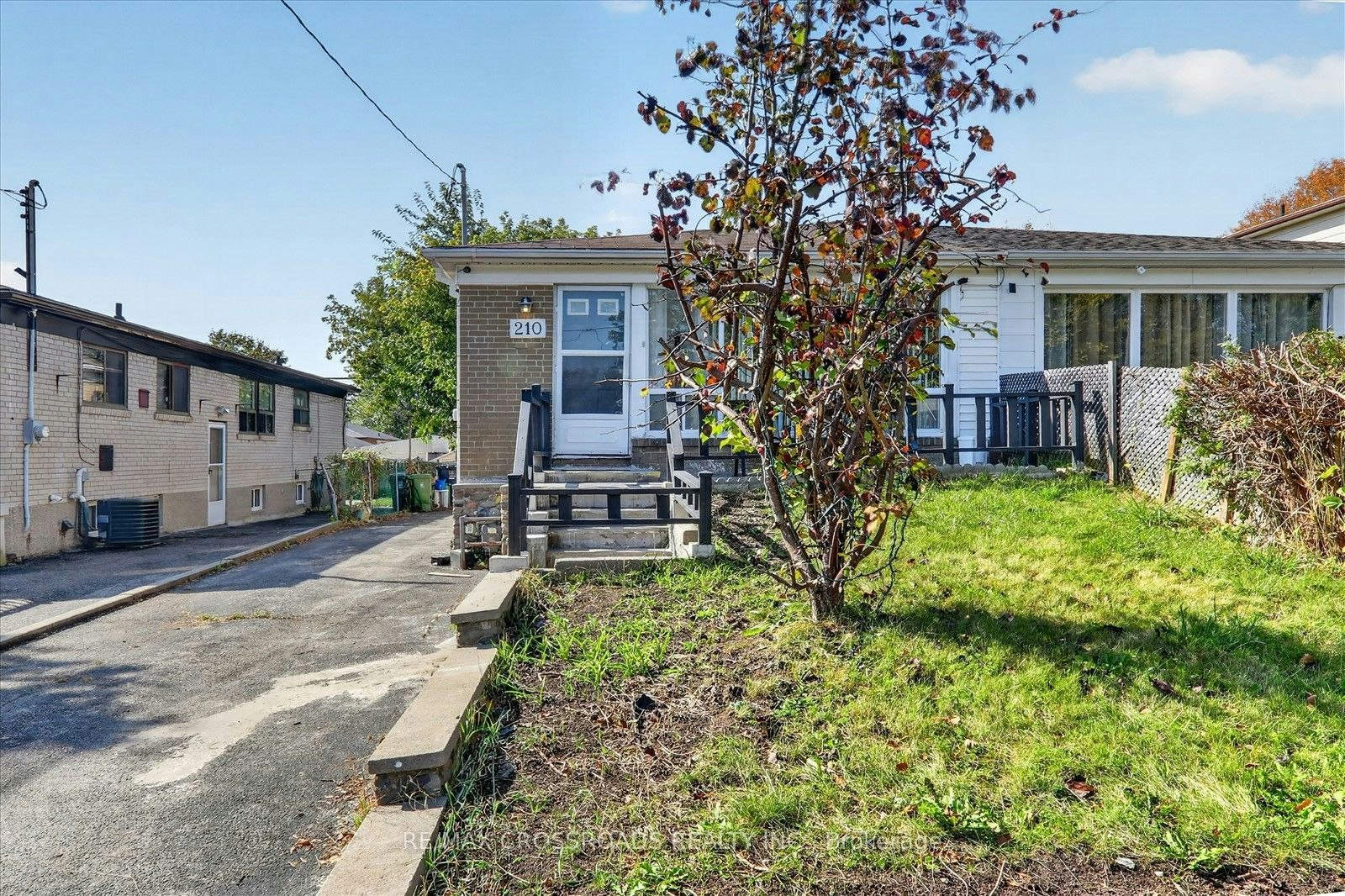 210 Linden Avenue, Toronto, ON, M1K 3H8