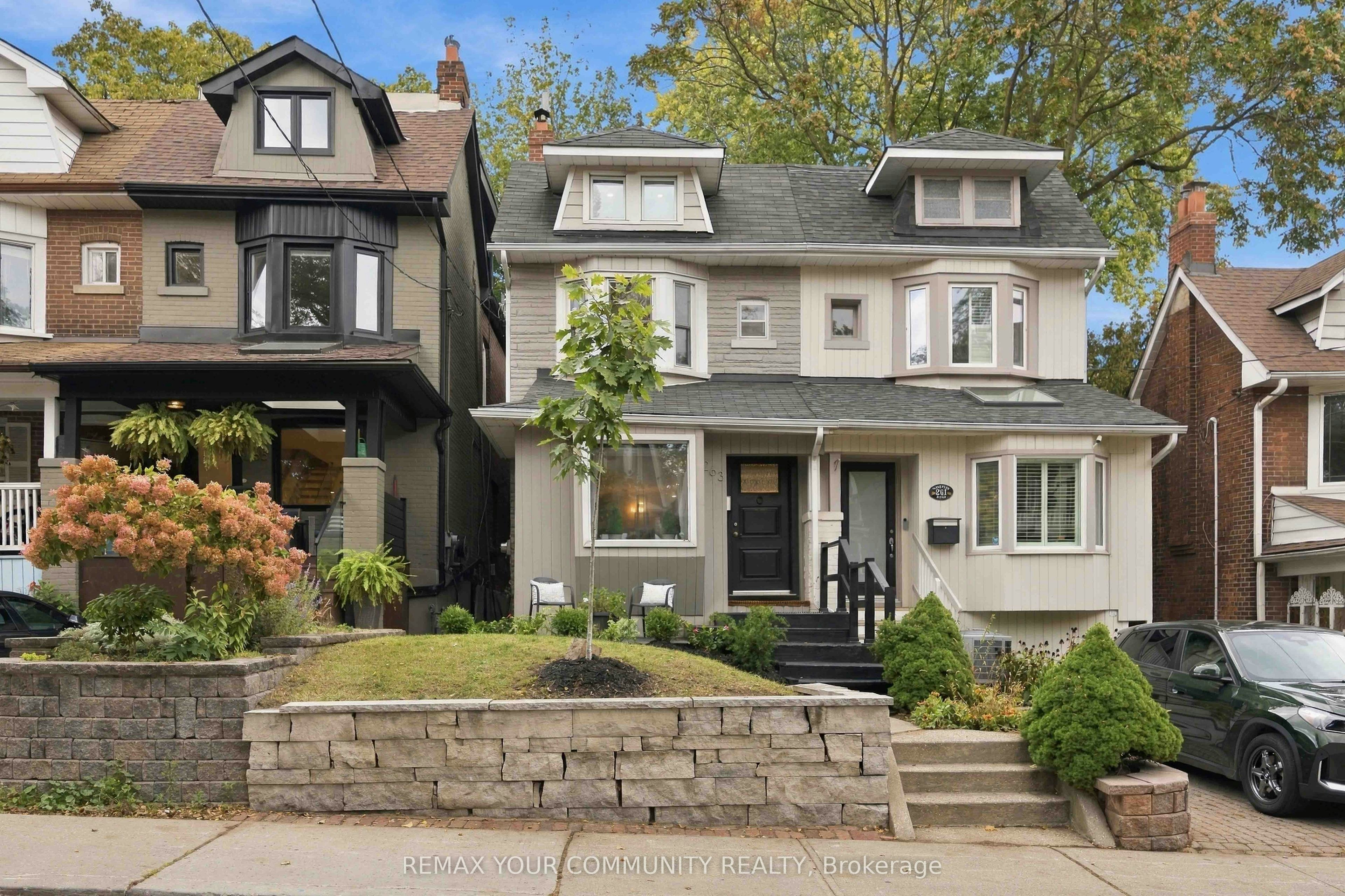 263 Waverley Road, Toronto, ON, M4L 3T5