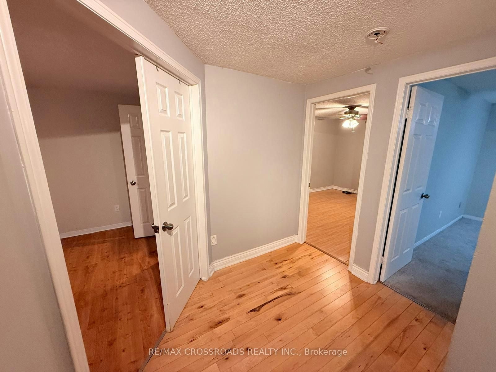 21 Fernbank Place, Whitby, ON, L1R 1S9 - 22