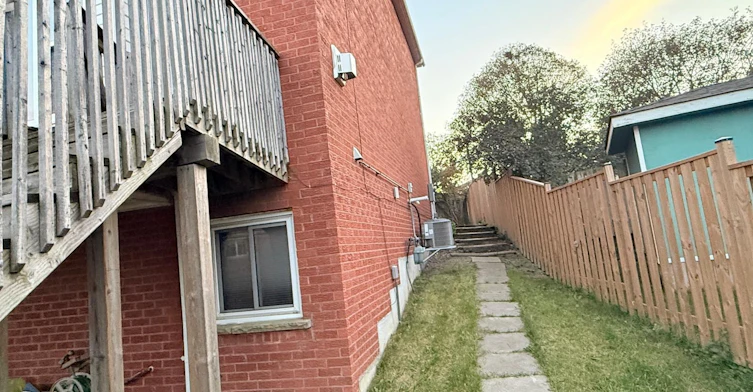 21 Fernbank Place, Whitby, ON, L1R 1S9 - 6