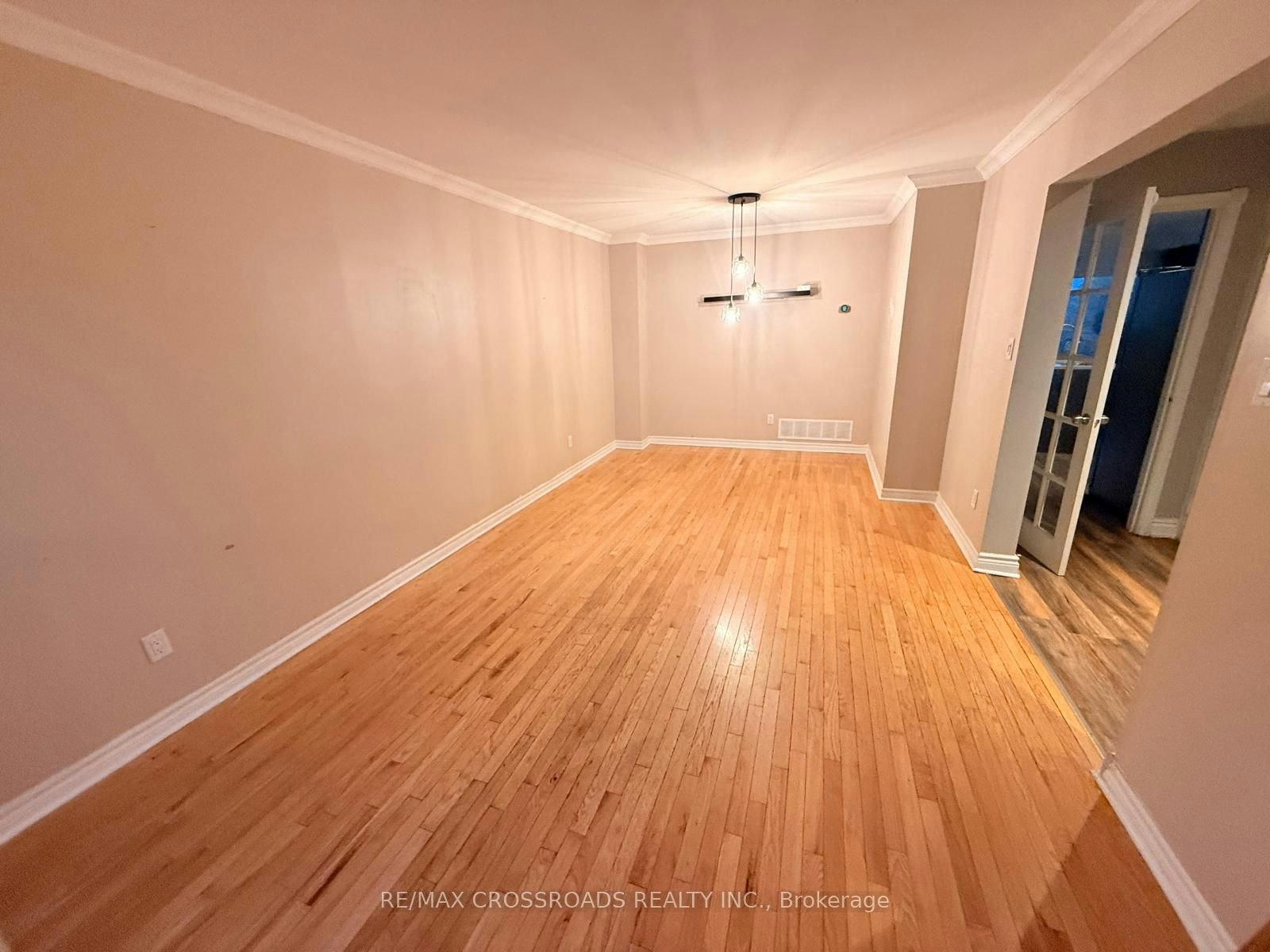 21 Fernbank Place, Whitby, ON, L1R 1S9 - 9