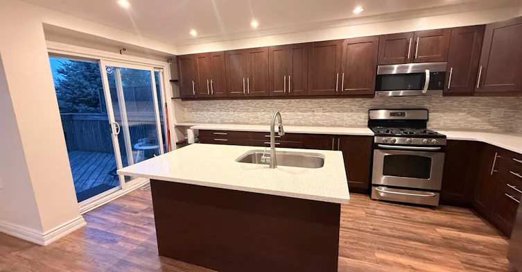 21 Fernbank Place, Whitby, ON, L1R 1S9 - 18