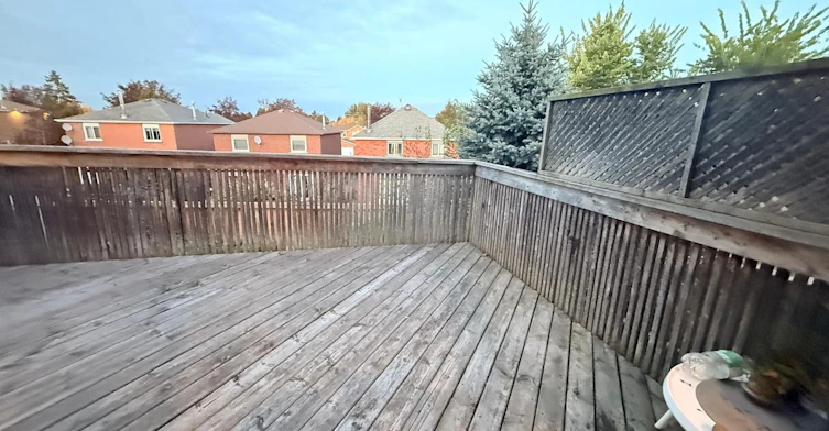 21 Fernbank Place, Whitby, ON, L1R 1S9 - 19