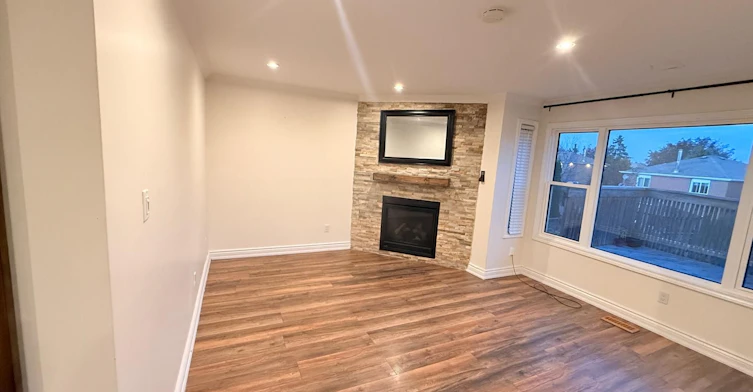 21 Fernbank Place, Whitby, ON, L1R 1S9 - 14