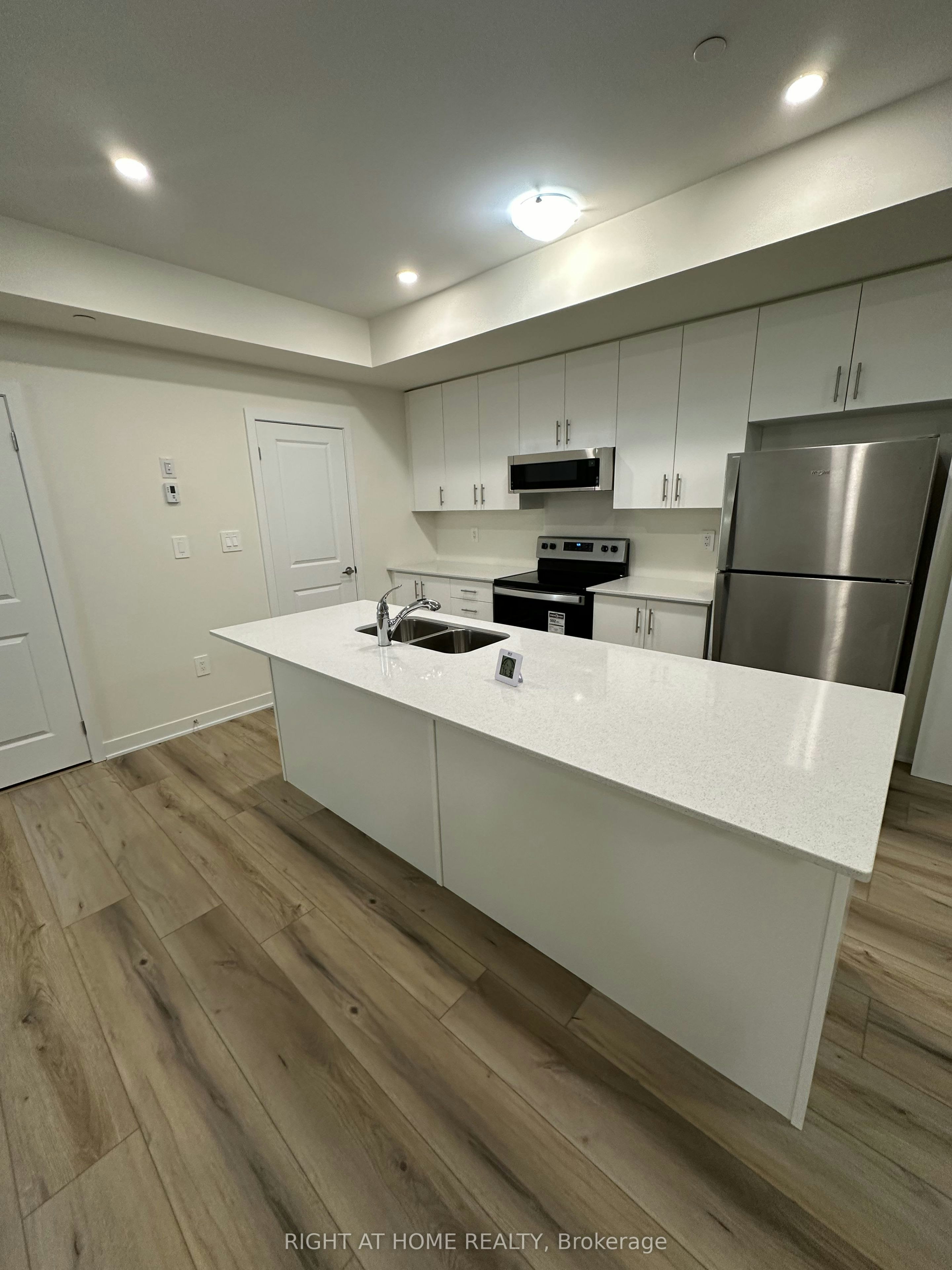 302-755 Omega Drive, Pickering, ON, L1V 0H1 - 29